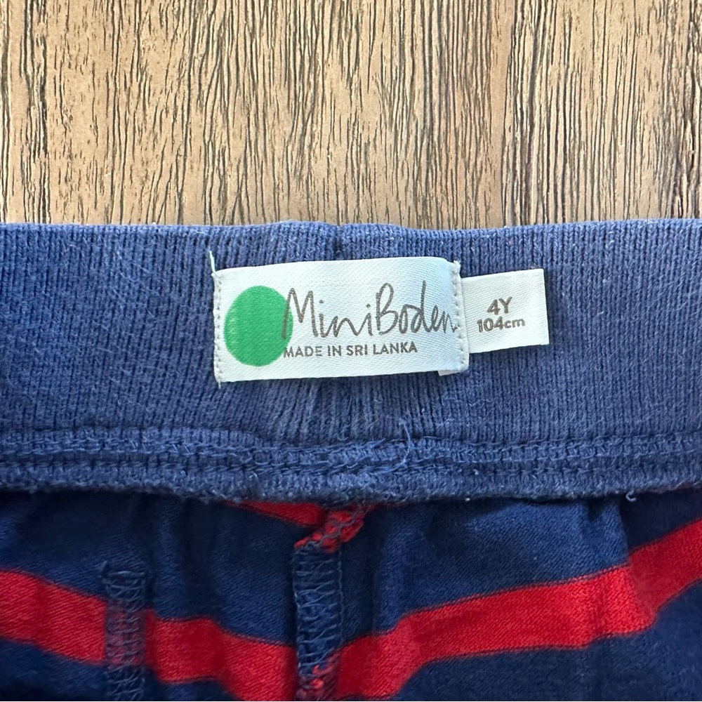 Drawstring Shorts - Picture 3 of 3